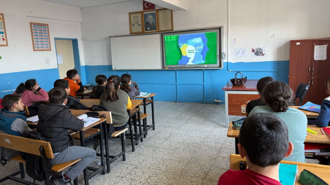 1-7 Mart Yeşilay Haftası kapsamında öğrencilerimize bilgilendirme ve eğitim faaliyetleri düzenledik.